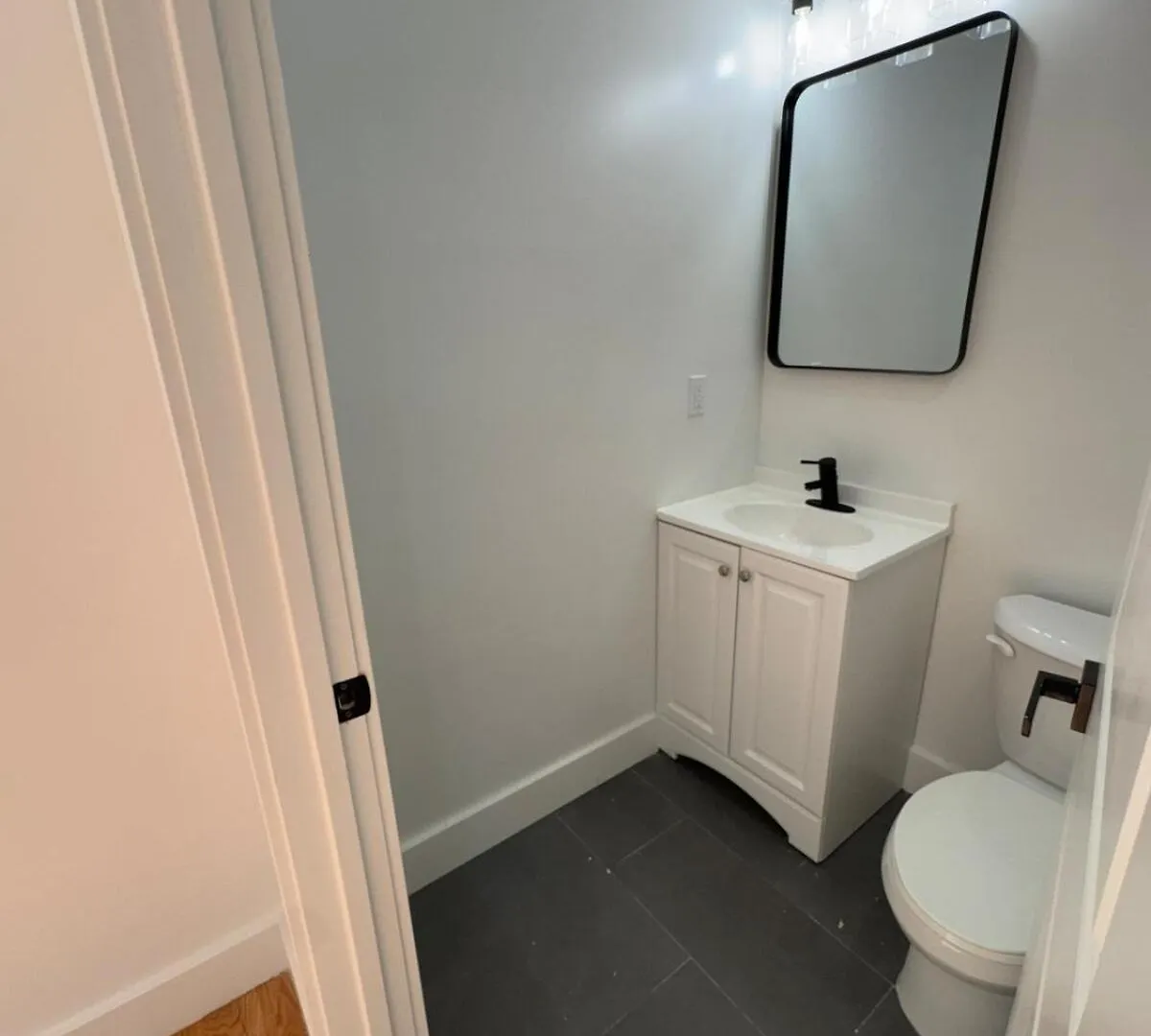 Cozy 3Br Retreat With Rooftop Near Ewr & Nyc Access 뉴어크 아파트