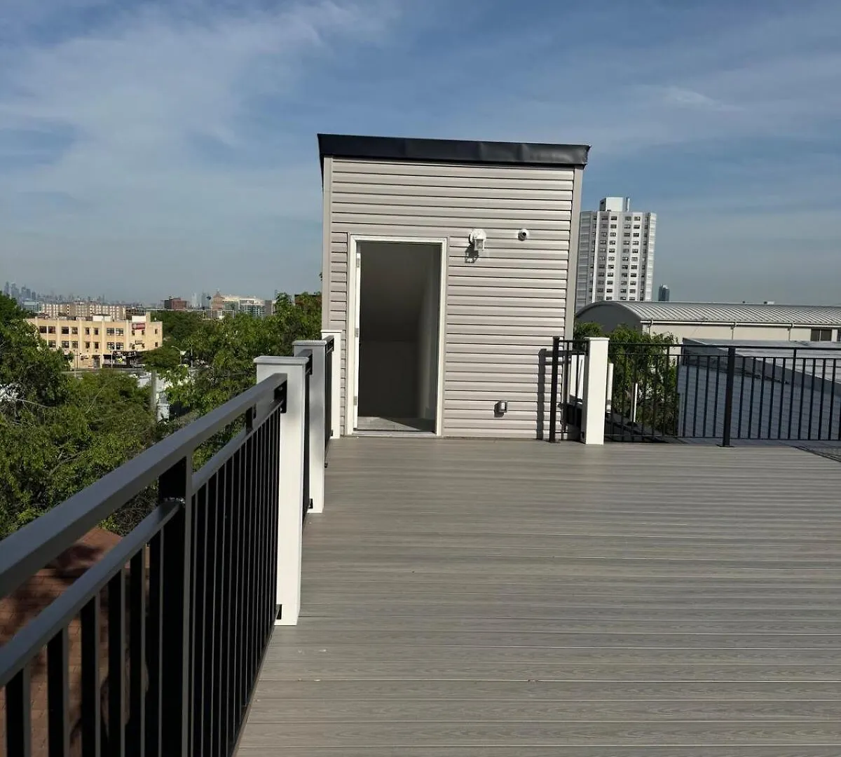 Cozy 3Br Retreat With Rooftop Near Ewr & Nyc Access 뉴어크 아파트